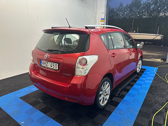 Toyota Verso 3 of 5