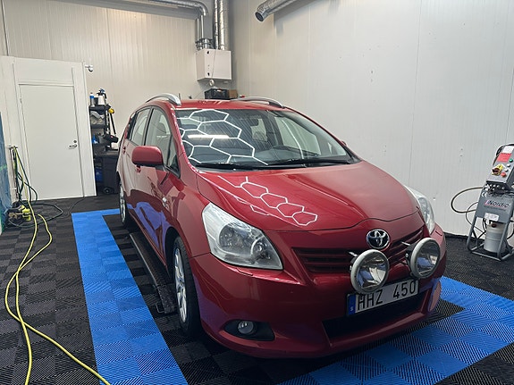 Toyota Verso 2 of 5