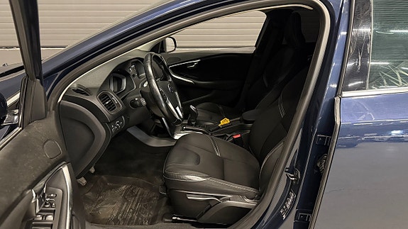 Volvo V40 10 of 27