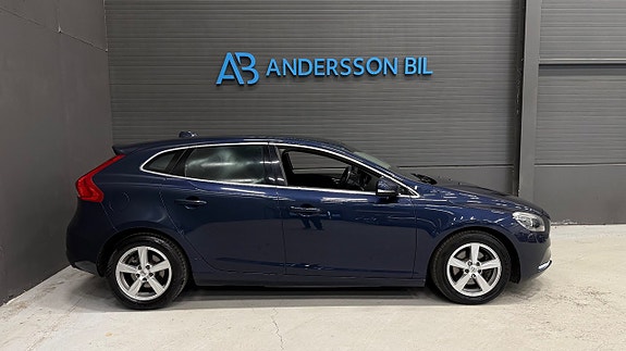 Volvo V40 5 of 27