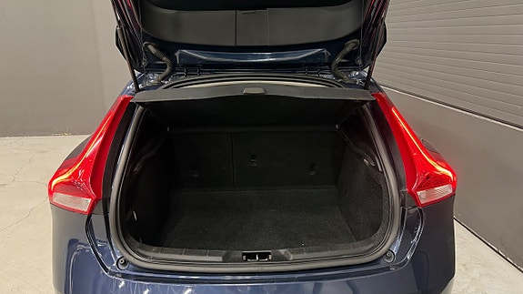 Volvo V40 27 of 27