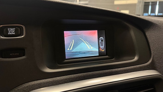 Volvo V40 19 of 27