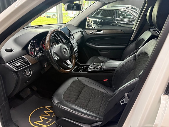 Mercedes-Benz GLE350 d 5 of 5