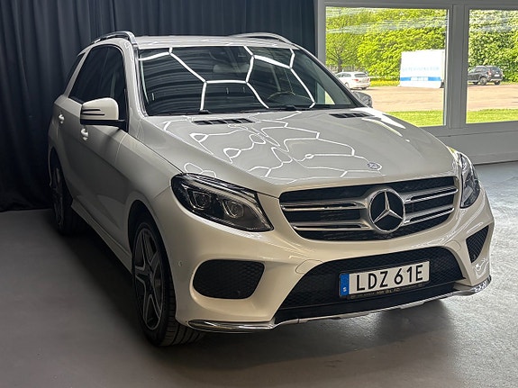 Mercedes-Benz GLE350 d 2 of 5