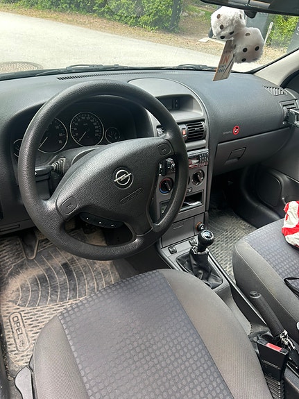 Opel Astra 3 of 4