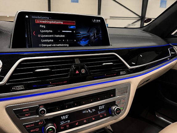 BMW 740Le 17 of 29