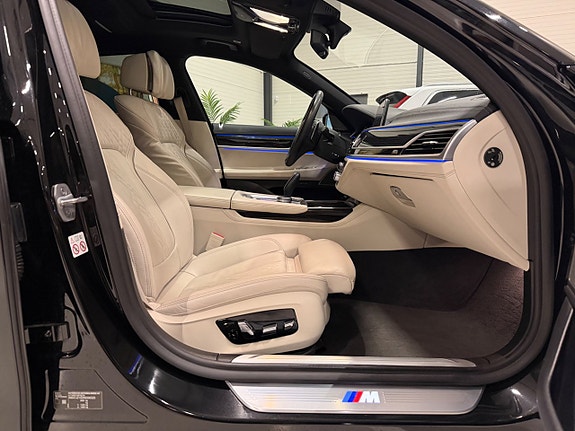 BMW 740Le 9 of 29