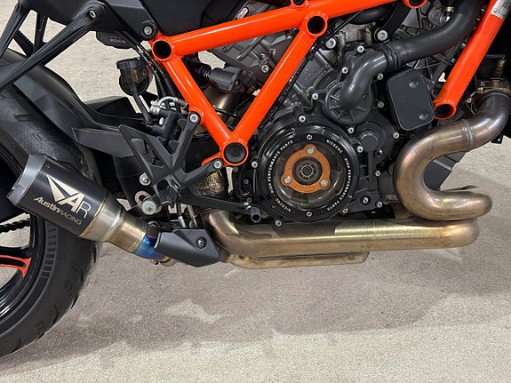 KTM 1290 Super Duke R 1.3 V-twin räntekampanj 3,45% 12 of 12