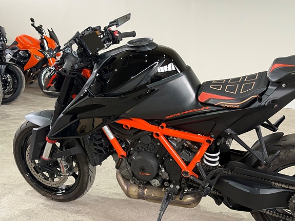 KTM 1290 Super Duke R 1.3 V-twin räntekampanj 3,45% 8 of 12