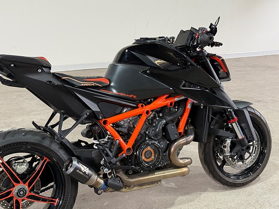 KTM 1290 Super Duke R 1.3 V-twin räntekampanj 3,45% 3 of 12