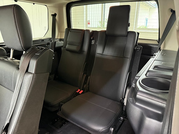Land Rover Discovery 15 of 22
