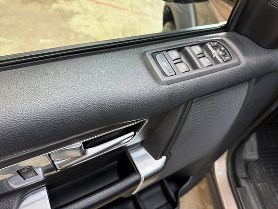 Land Rover Discovery 11 of 22