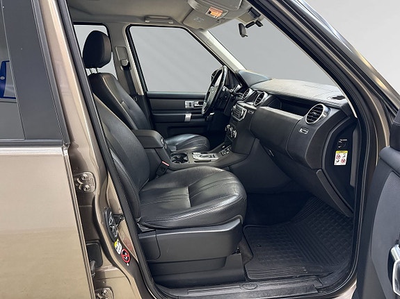 Land Rover Discovery 9 of 22