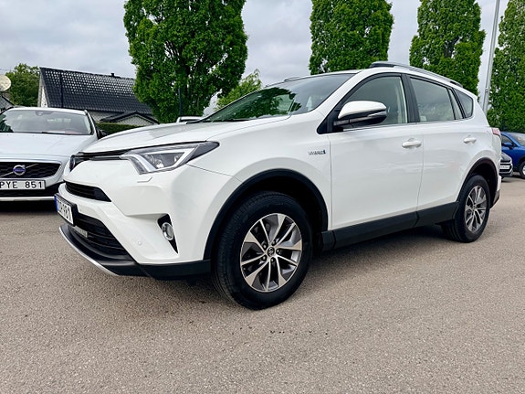 Toyota RAV4 11 of 28