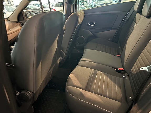 Renault Megane 9 of 10