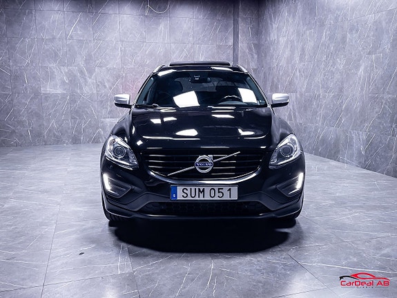 Volvo XC60 2 of 5