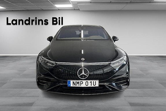 Mercedes-Benz EQS580 2 of 5