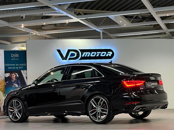 Audi S3 3 of 5