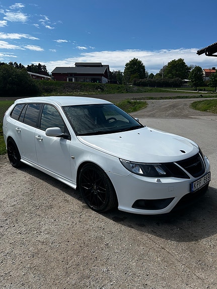 Saab 9-3 2 of 5