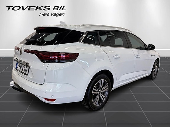 Renault Megane IV 4 of 5