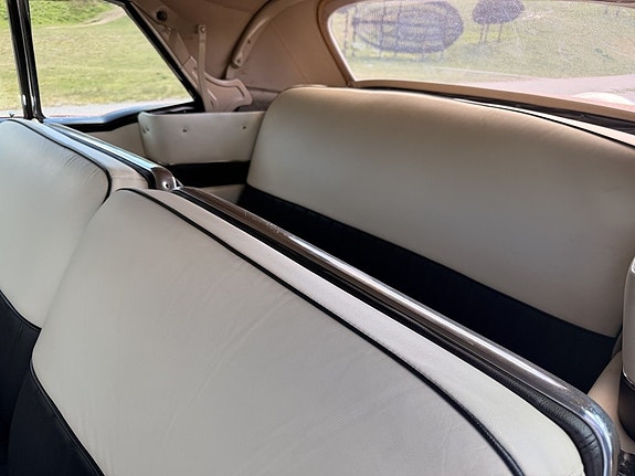 Buick Roadmaster 8 of 8