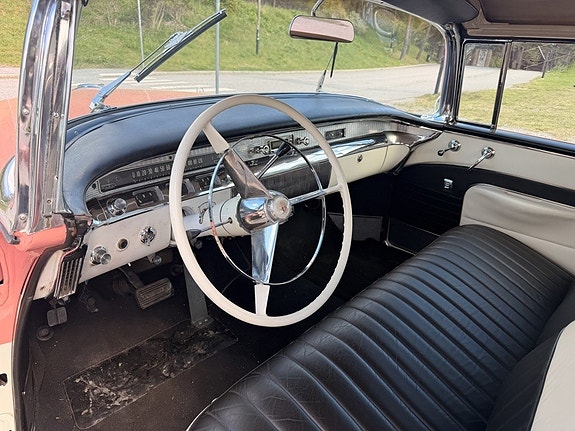 Buick Roadmaster 6 of 8