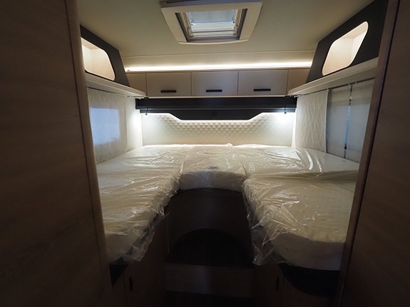Knaus L!ve Wave 700 MEG Platinum Selection Mässerbjudande  I AUT I L-soffa I Truma 6 Diesel 9 of 21