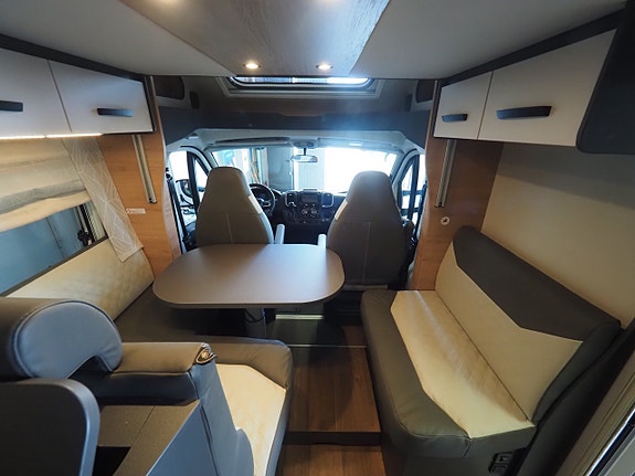 Knaus L!ve Wave 700 MEG Platinum Selection Mässerbjudande  I AUT I L-soffa I Truma 6 Diesel 8 of 21