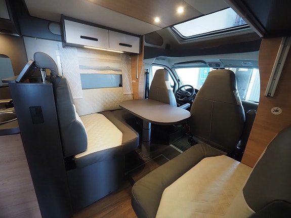 Knaus L!ve Wave 700 MEG Platinum Selection Mässerbjudande  I AUT I L-soffa I Truma 6 Diesel 7 of 21
