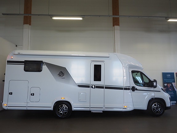Knaus L!ve Wave 700 MEG Platinum Selection Mässerbjudande  I AUT I L-soffa I Truma 6 Diesel 3 of 21