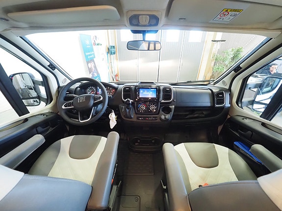 Knaus L!ve Wave 700 MEG Platinum Selection Mässerbjudande  I AUT I L-soffa I Truma 6 Diesel 20 of 21