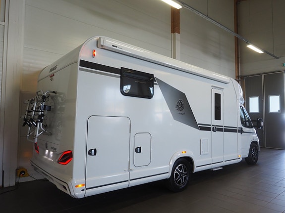 Knaus L!ve Wave 700 MEG Platinum Selection Mässerbjudande  I AUT I L-soffa I Truma 6 Diesel 4 of 21