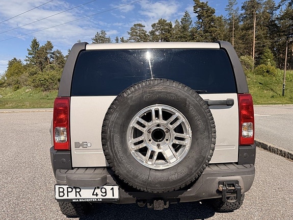 Hummer H3 4 of 5