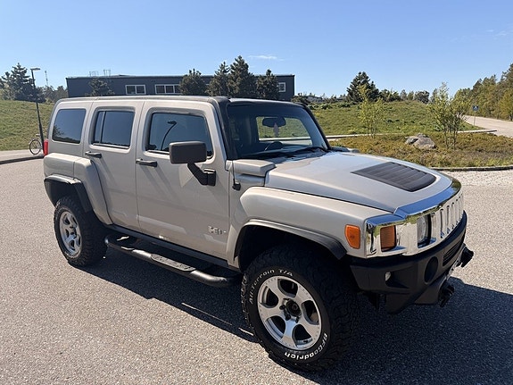 Hummer H3 7 of 13