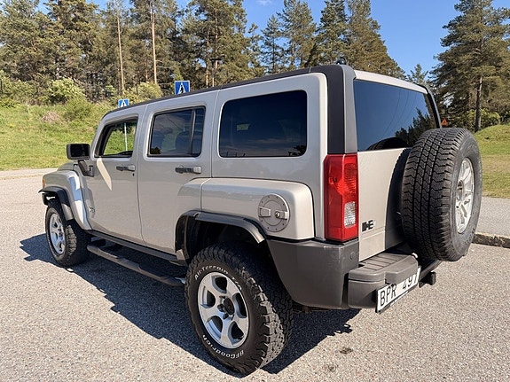 Hummer H3 3 of 5
