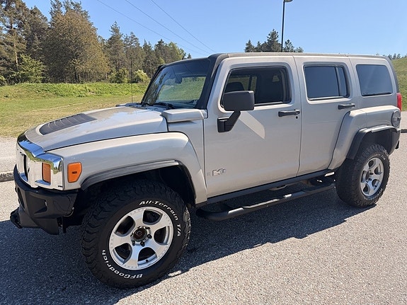 Hummer H3