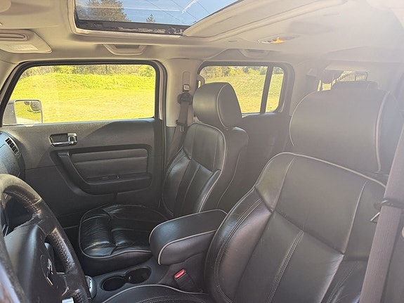Hummer H3 11 of 13