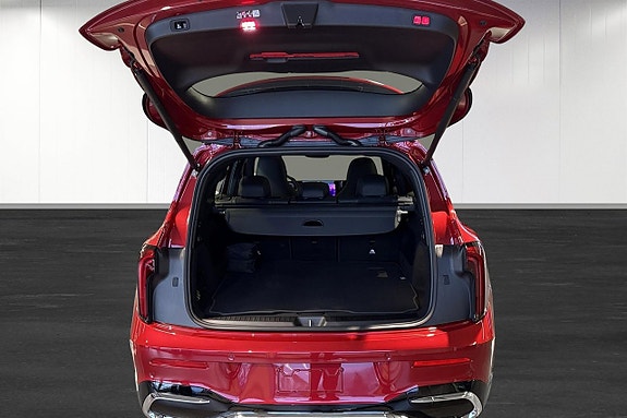 Mercedes-Benz GLB250+ 14 of 23