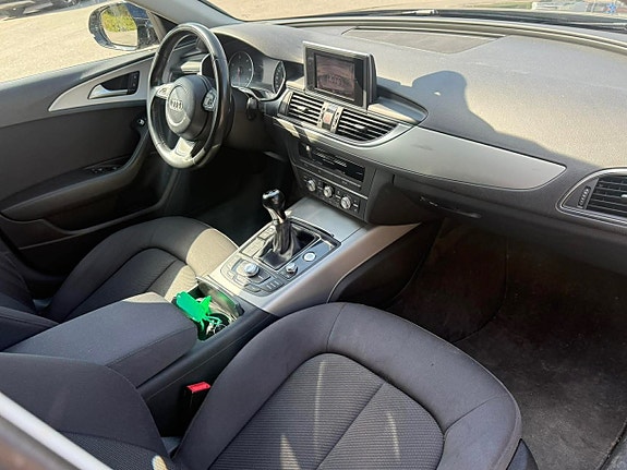 Audi A6 12 of 30
