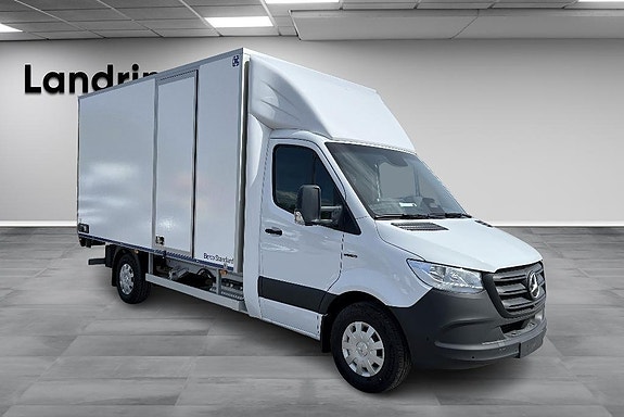 Mercedes-Benz eSprinter 420 3 of 14