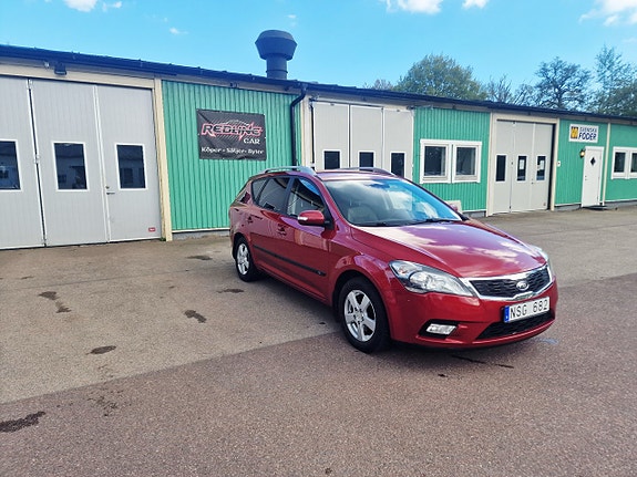 Kia Ceed 2 of 24