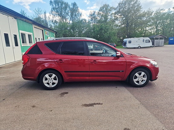 Kia Ceed 3 of 24