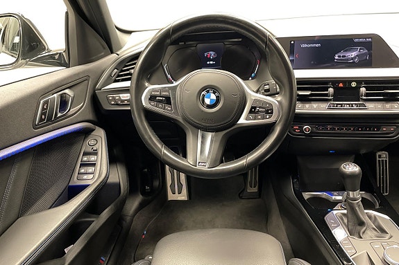 BMW 118i 9 of 11