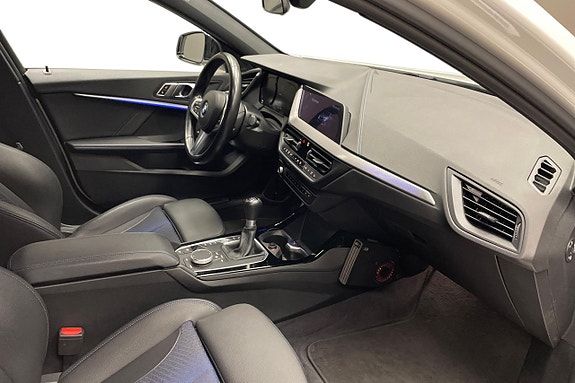 BMW 118i 10 of 11