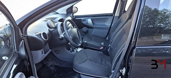 Peugeot 107 9 of 16