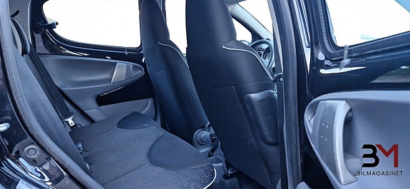 Peugeot 107 12 of 16