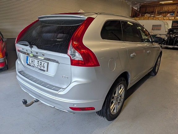 Volvo XC60 4 of 5