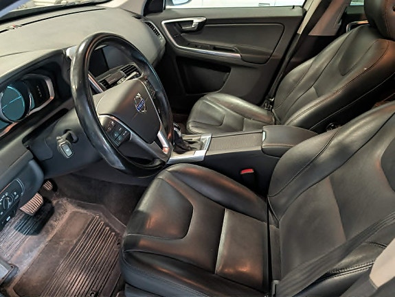 Volvo XC60 5 of 5