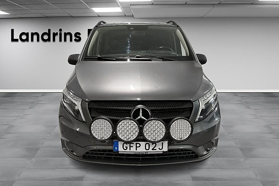 Mercedes-Benz Vito 119 2 of 5