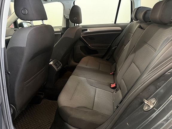 Volkswagen Golf VII 20 of 28